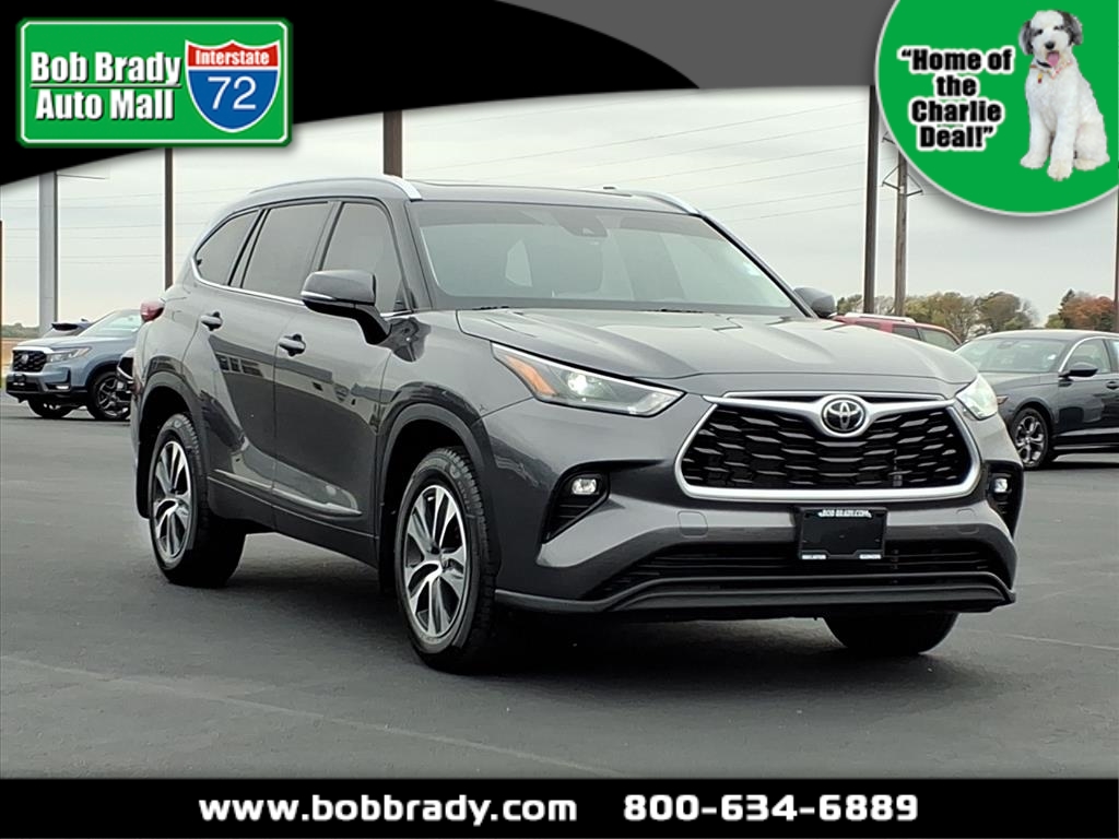 2022 Toyota Highlander XLE's photo