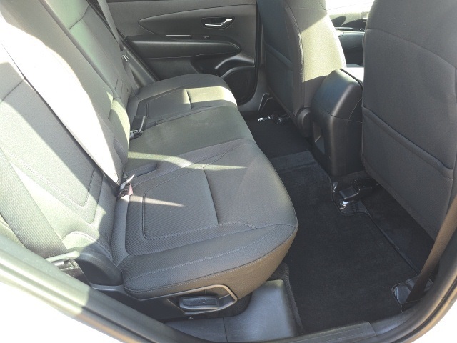 2022 Hyundai Tucson SE photo 23