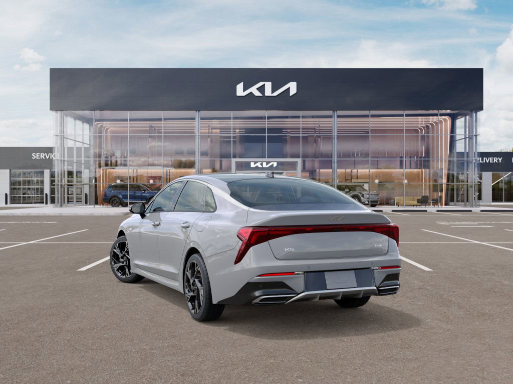 2025 Kia K5 GT-Line photo 4