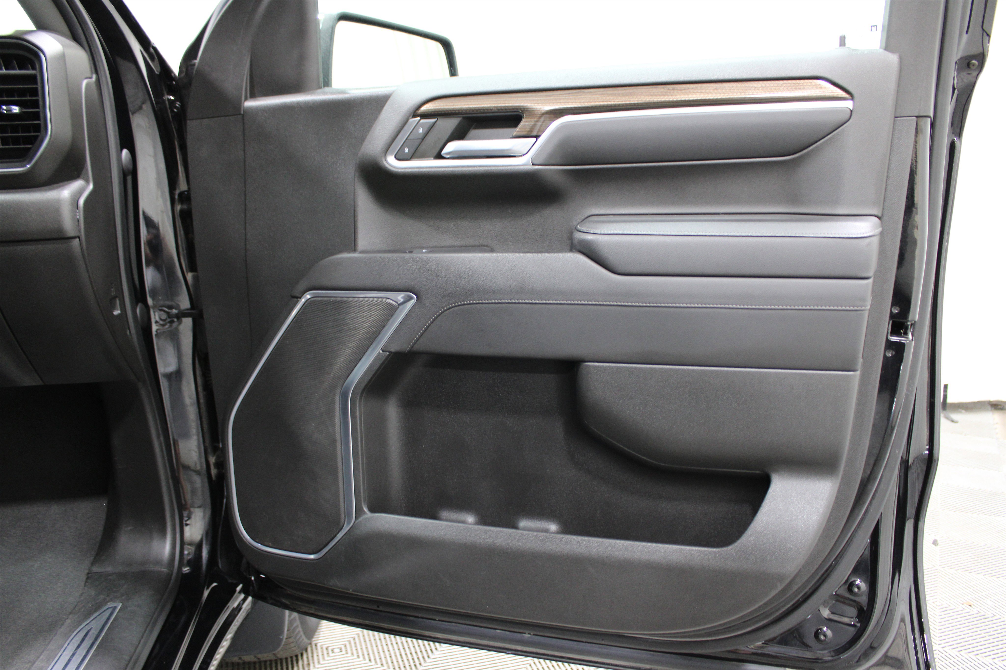 2022 Chevrolet Silverado 1500 LT photo 21