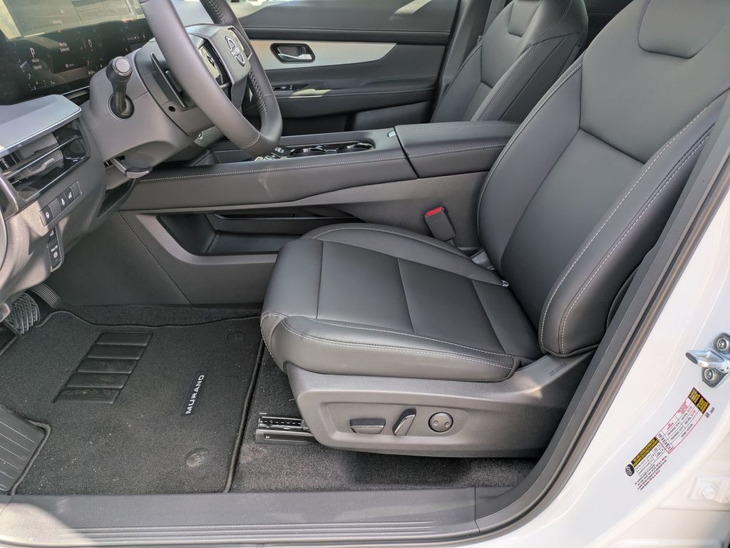2025 Nissan Murano SL photo 12