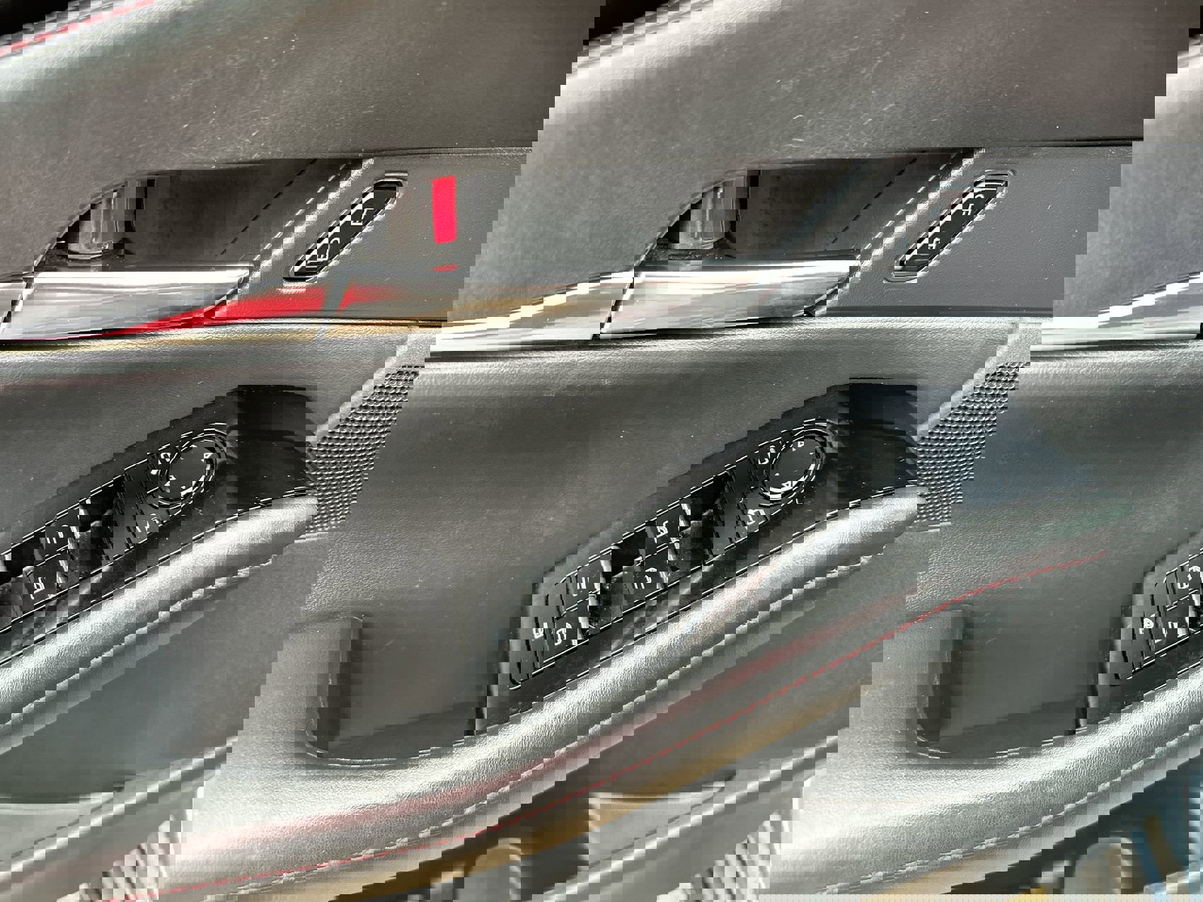 2024 Mazda CX-30 2.5 S Carbon photo 13