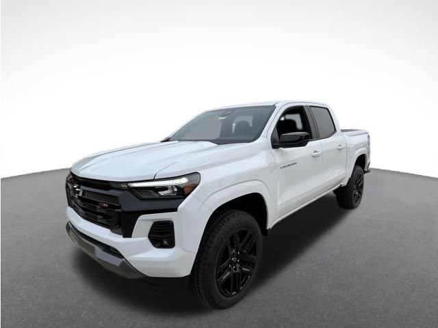 2025 Chevrolet Colorado Z71 photo 2
