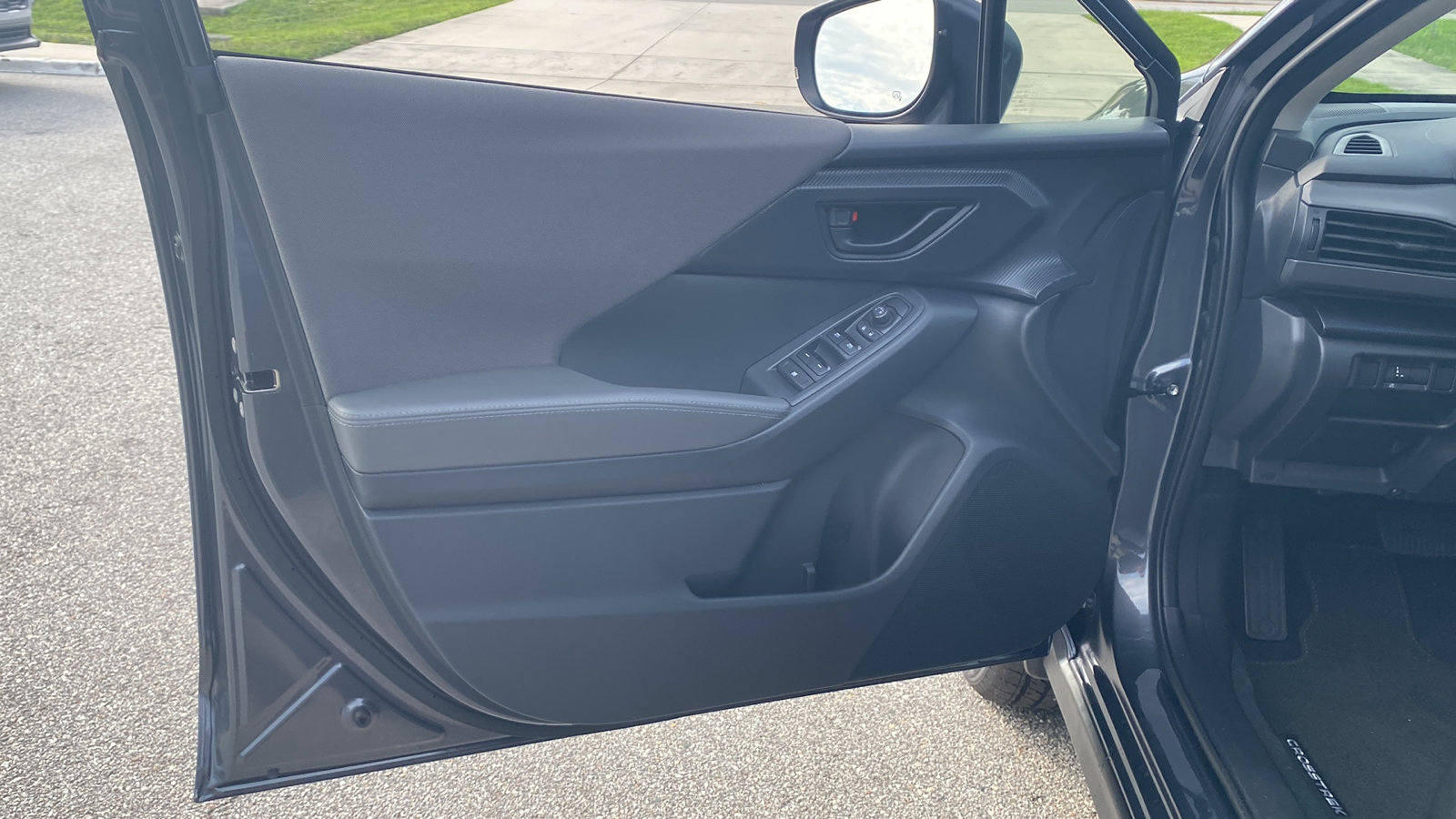 2025 Subaru Crosstrek Premium photo 7
