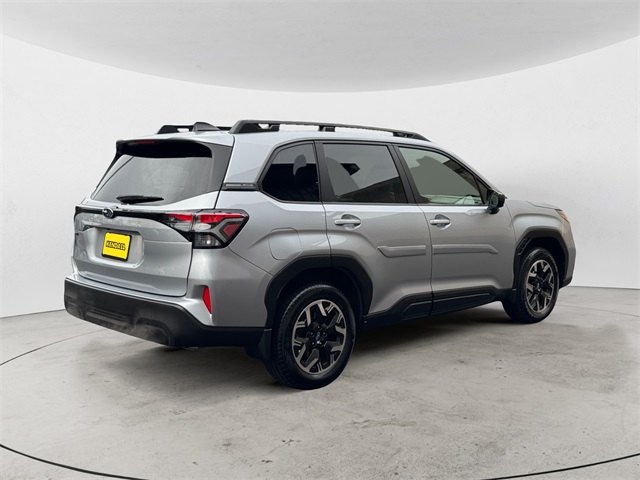 2025 Subaru Forester Premium Base photo 2