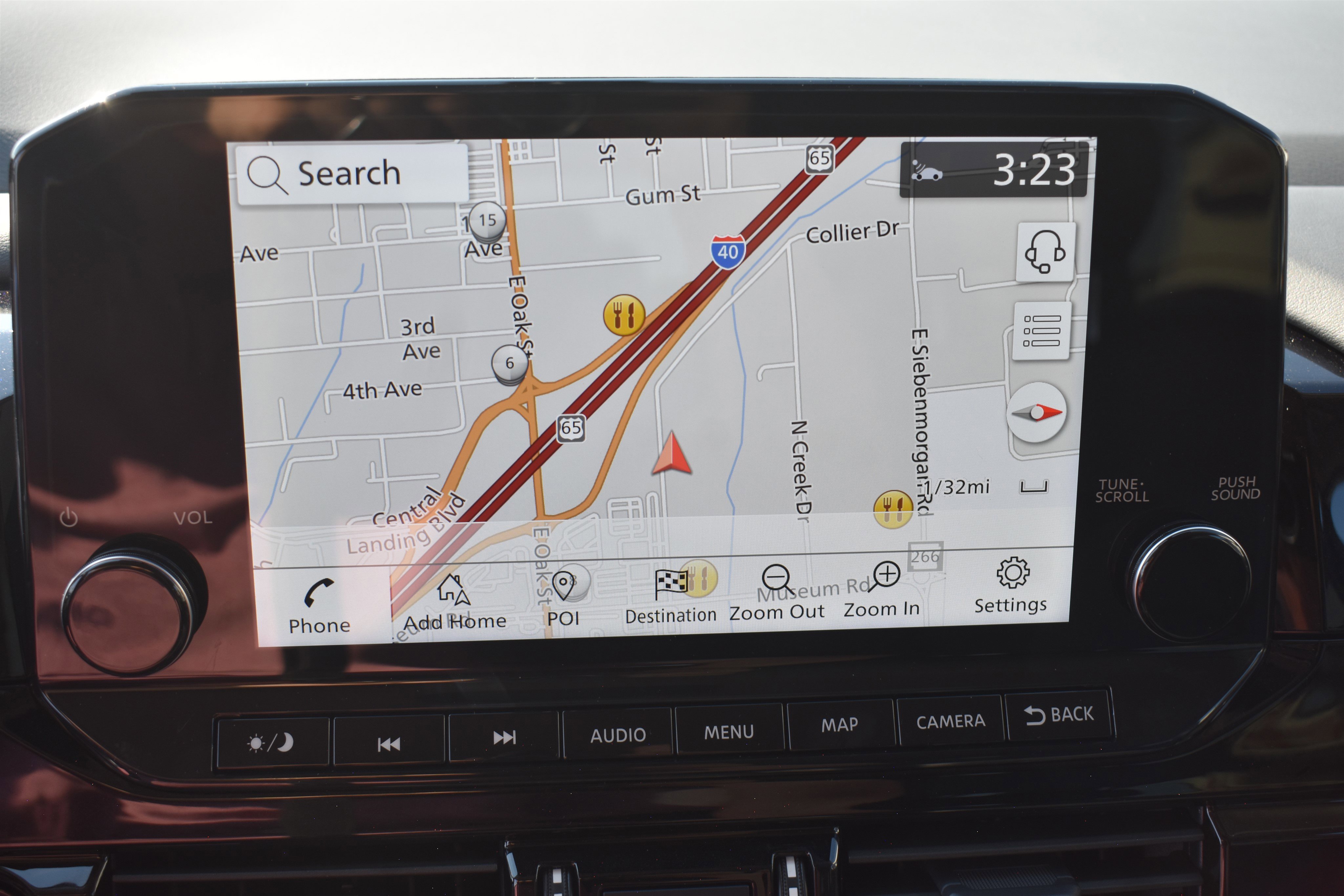 2025 Nissan Pathfinder SL photo 16