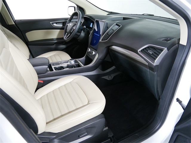 2023 Ford Edge SEL photo 10