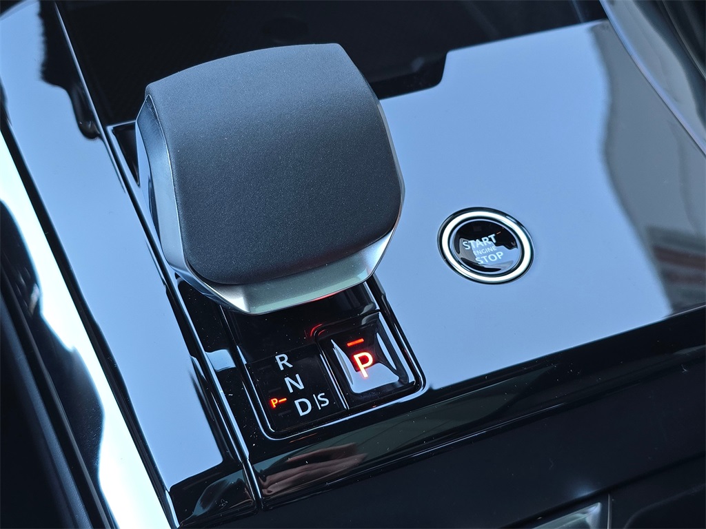 2025 Land Rover Range Rover Sport SE photo 14