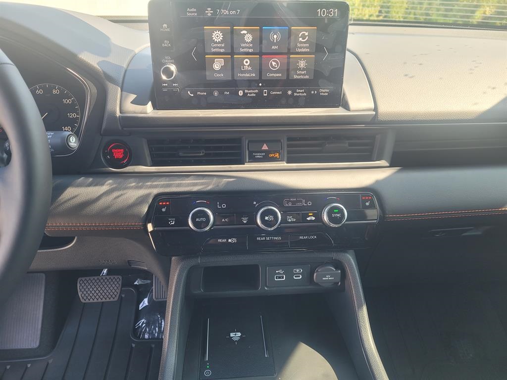2025 Honda Pilot TrailSport photo 8