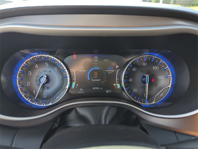 2022 Chrysler Pacifica Touring L photo 3