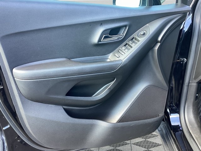 2019 Chevrolet Trax LT photo 17