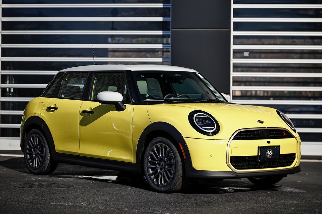 2026 MINI Hardtop 4 Door S's photo