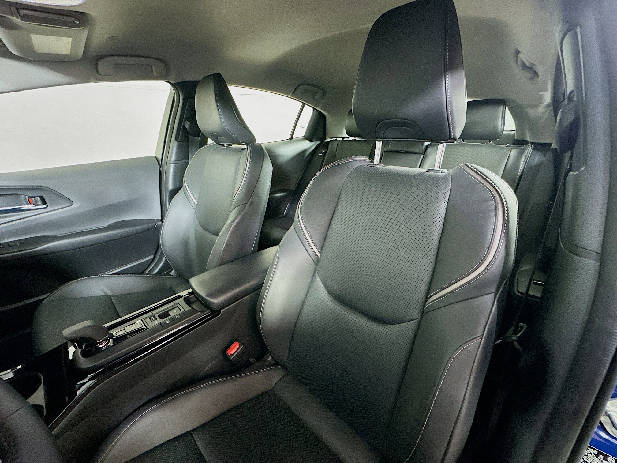 2024 Toyota Prius Limited photo 18