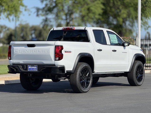 2025 Chevrolet Colorado Trail Boss photo 3