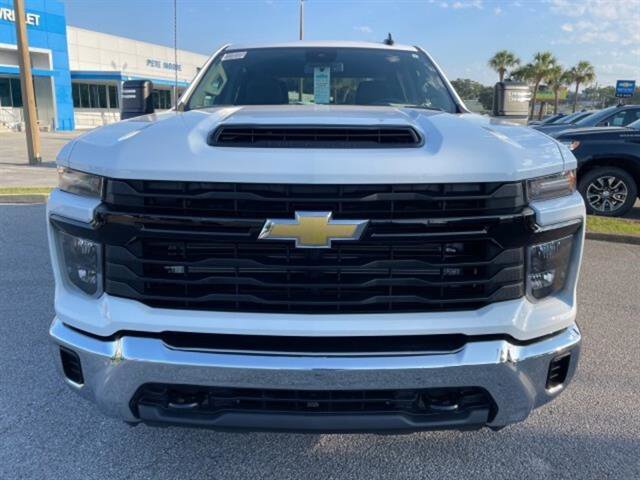 2024 Chevrolet Silverado 2500HD photo 2
