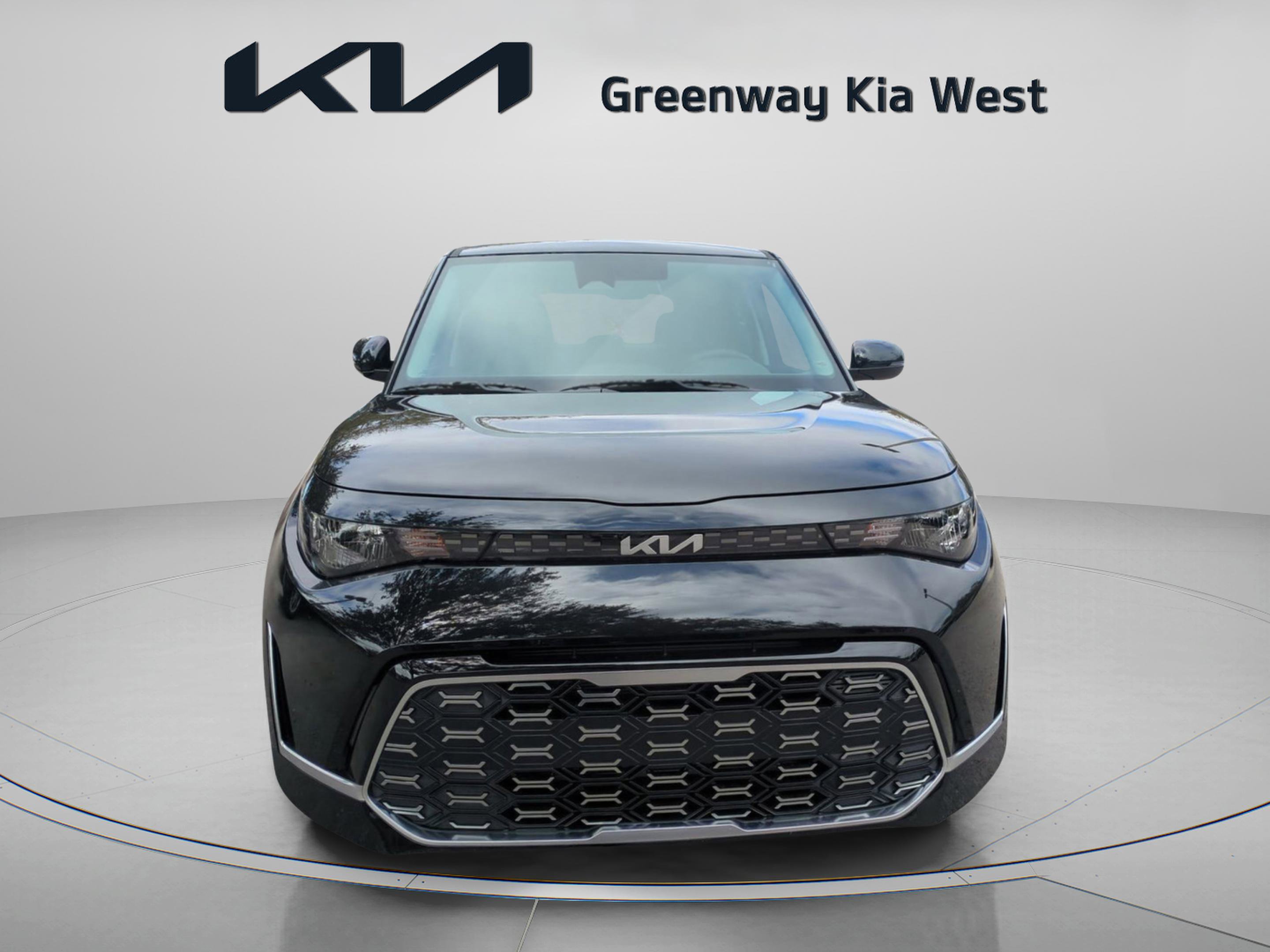 2025 Kia Soul GT-Line photo 2