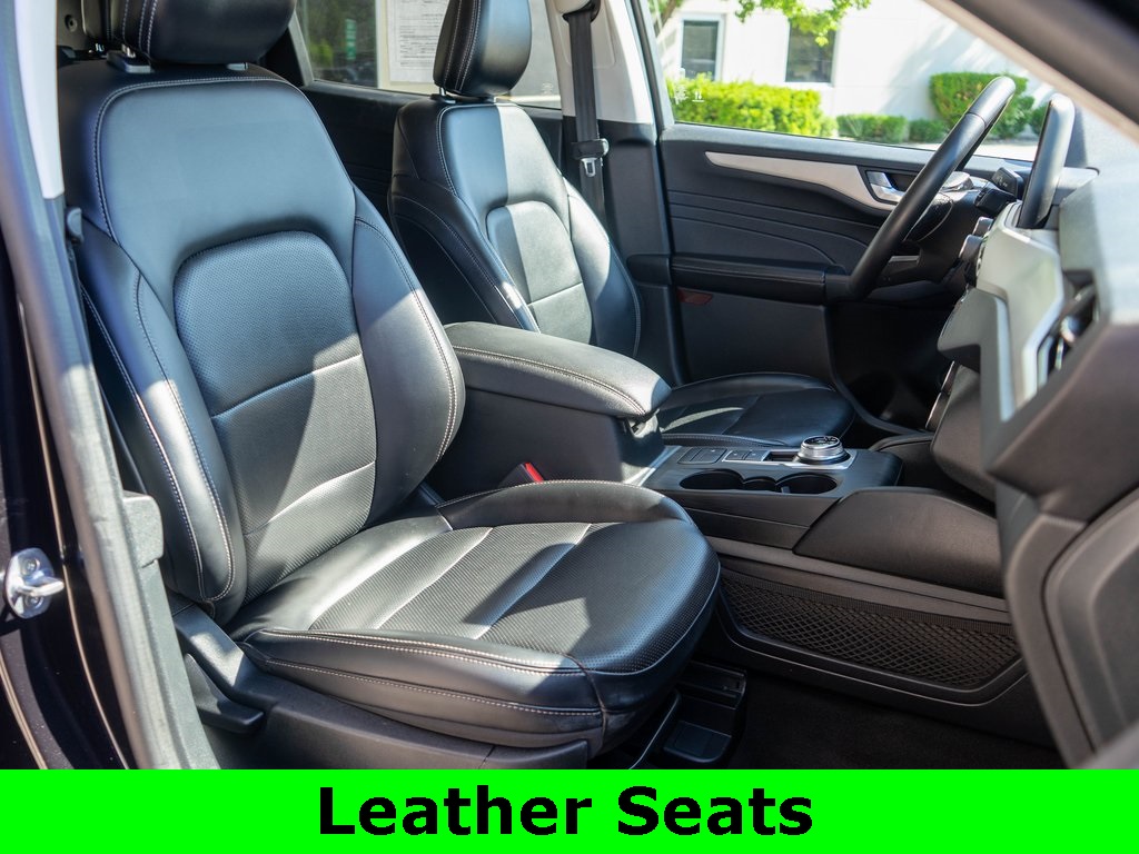 2021 Ford Escape SEL photo 9