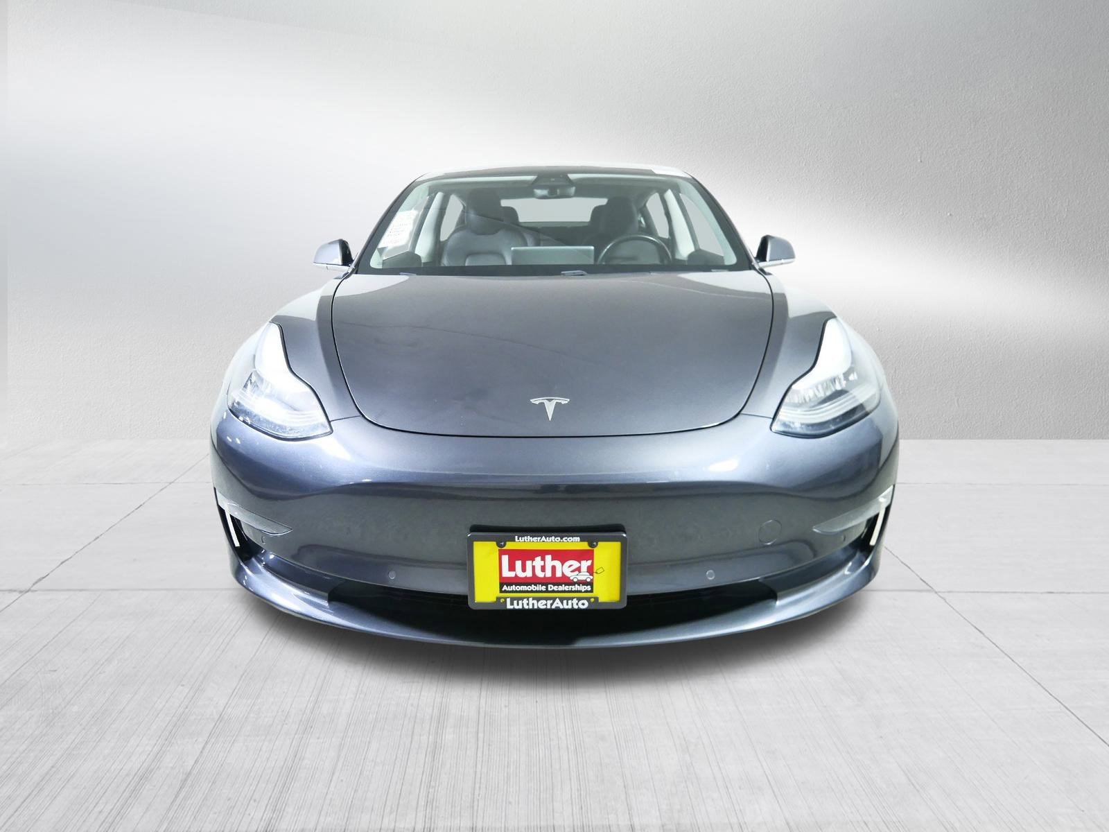 2019 Tesla Model 3 Performance photo 2
