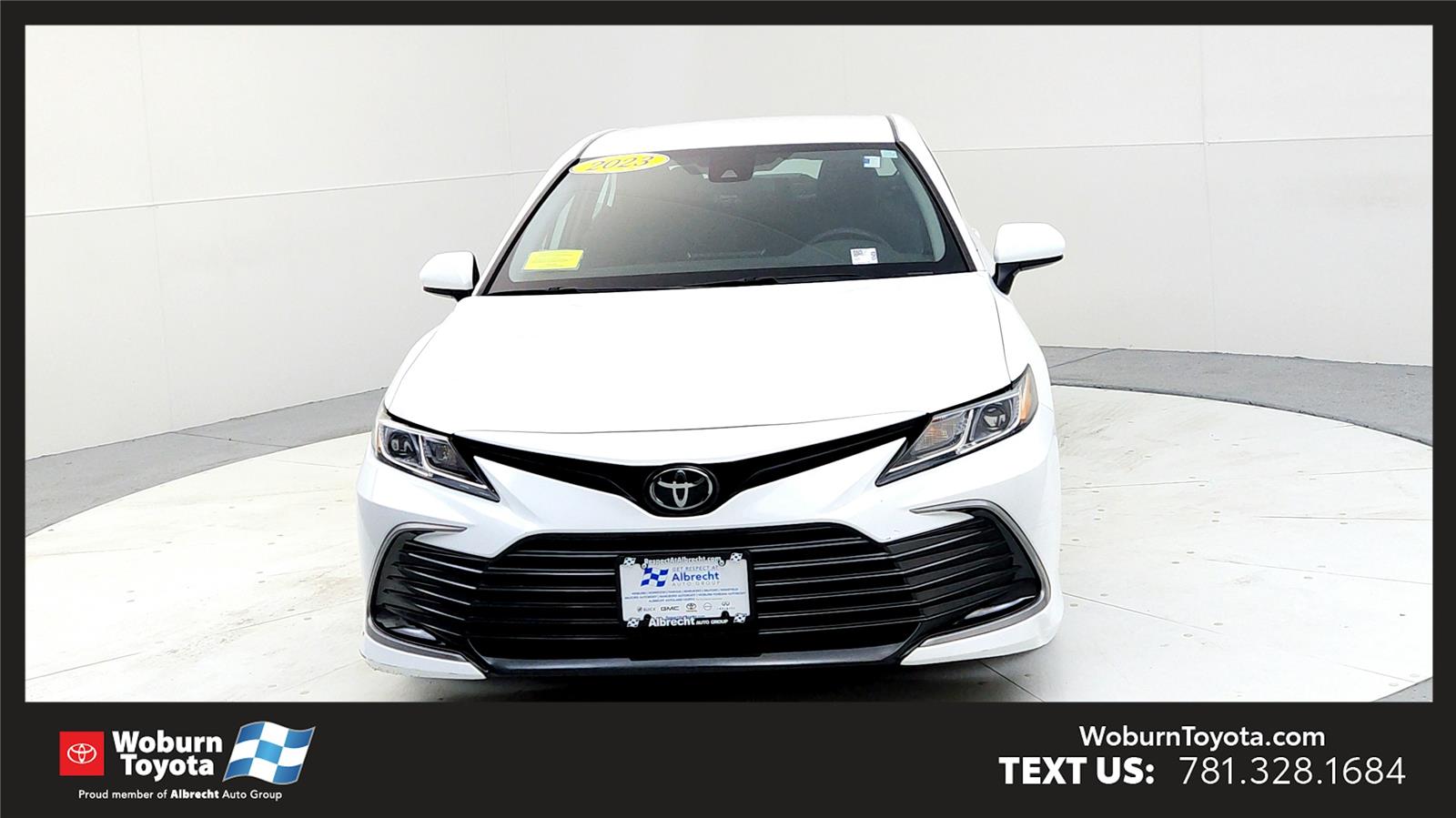 2023 Toyota Camry LE's photo