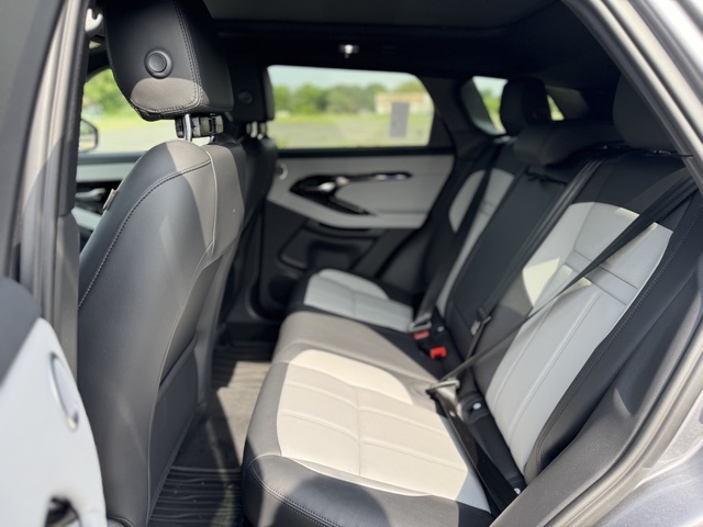 2026 Land Rover Range Rover Evoque Dynamic SE photo 11