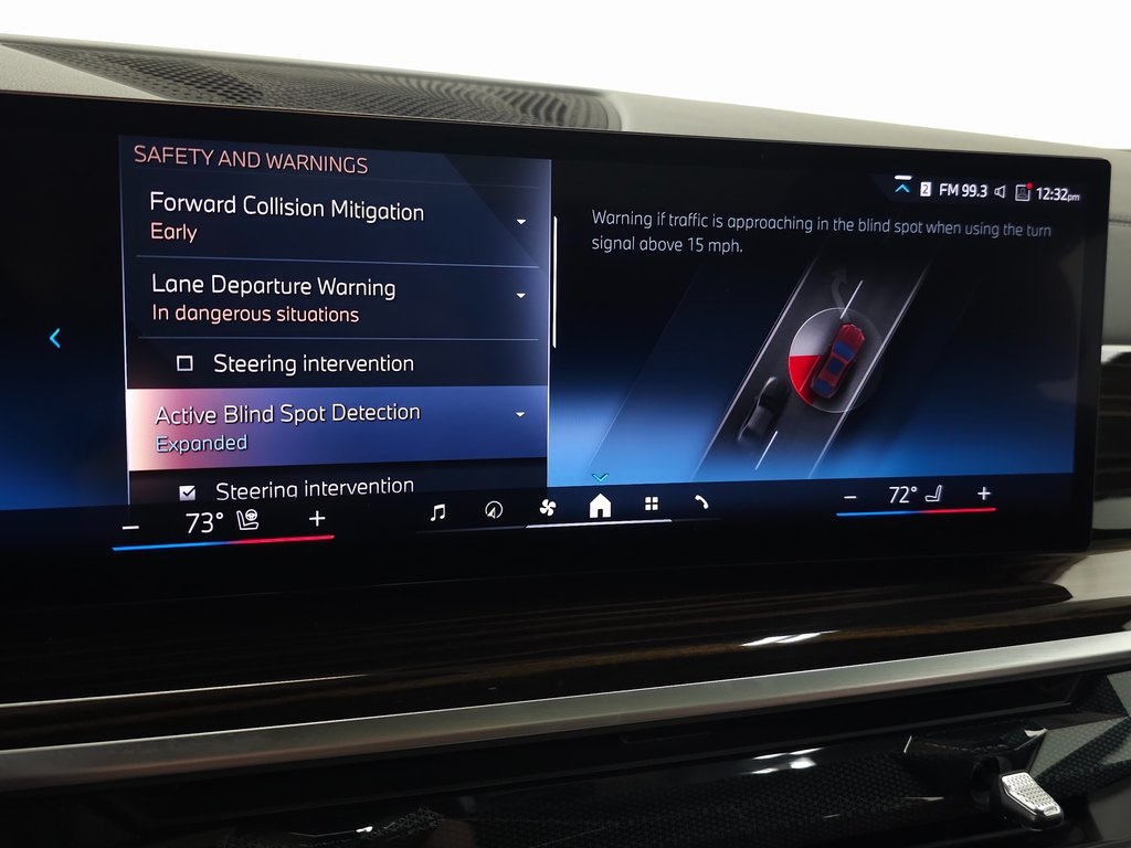 2025 BMW X6 - Image 27