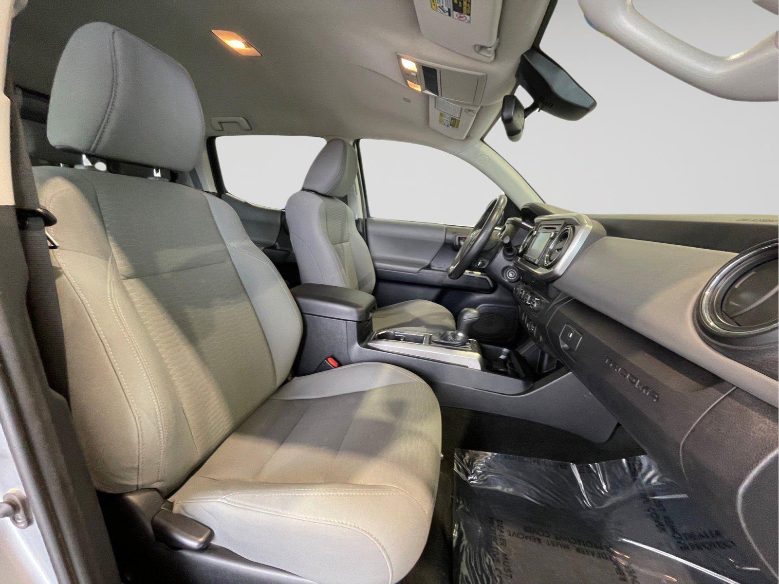 Used 2019 Toyota Tacoma SR5 with VIN 3TMDZ5BN5KM069652 for sale in Kansas City