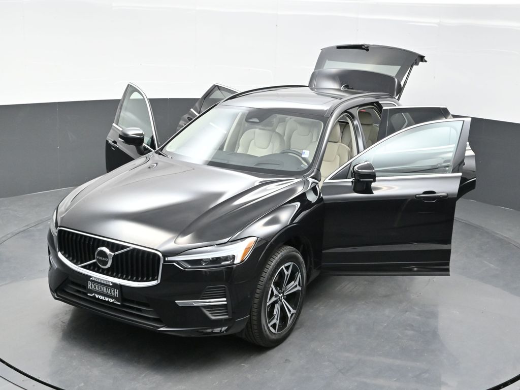 2022 Volvo XC60 B5 Momentum photo 36