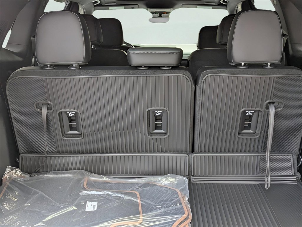 2026 Gmc Acadia AT4 photo 5