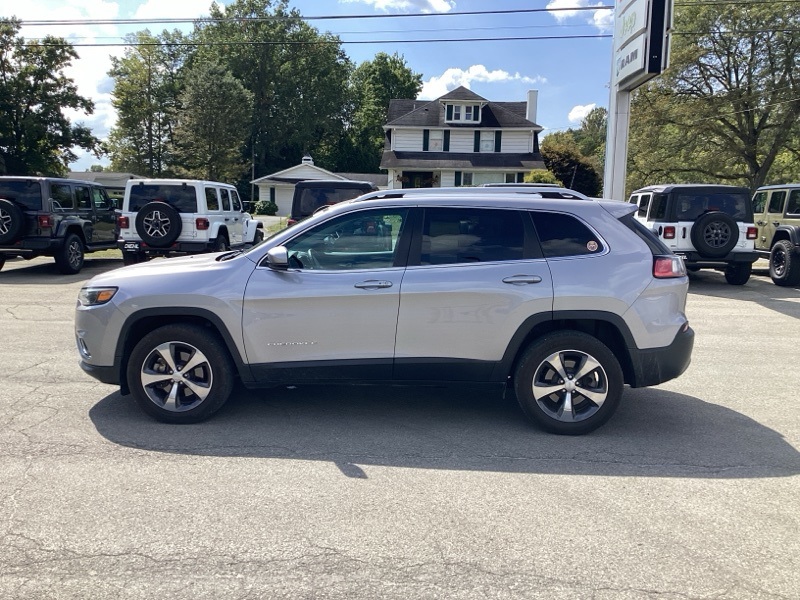 2019 Jeep Cherokee Limited photo 3