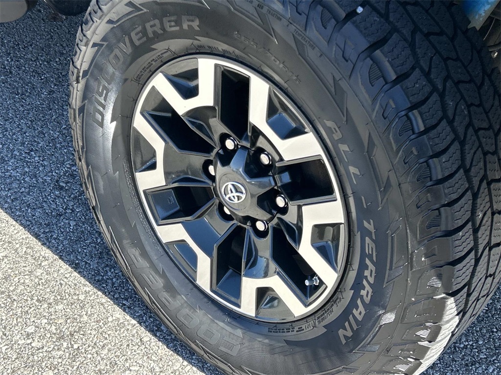 2020 Toyota Tacoma TRD Off-Road photo 12