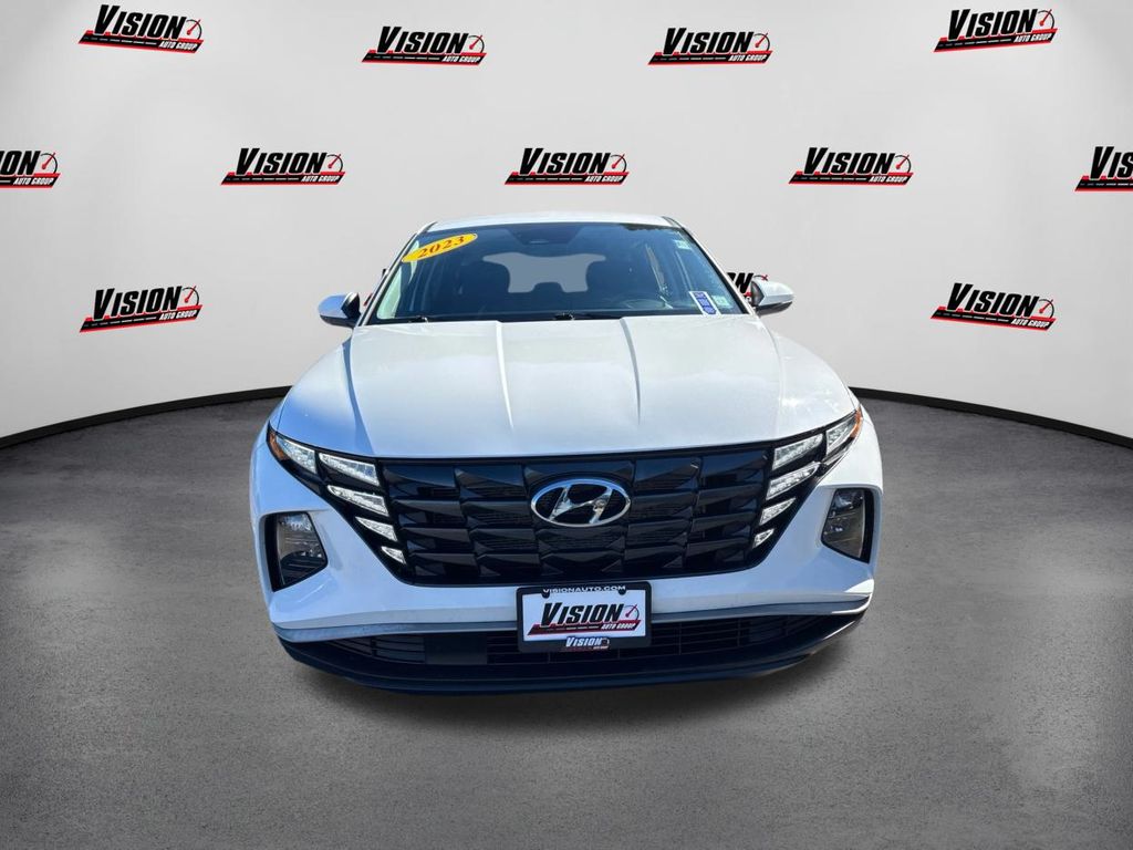 2023 Hyundai Tucson SE photo 2