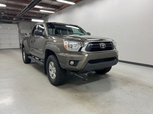 2015 Toyota Tacoma Base photo 2
