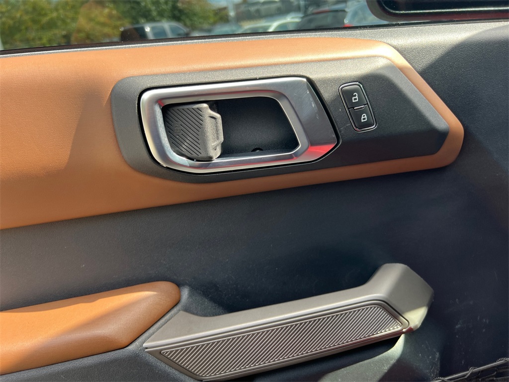 2023 Ford Bronco Outer Banks photo 11