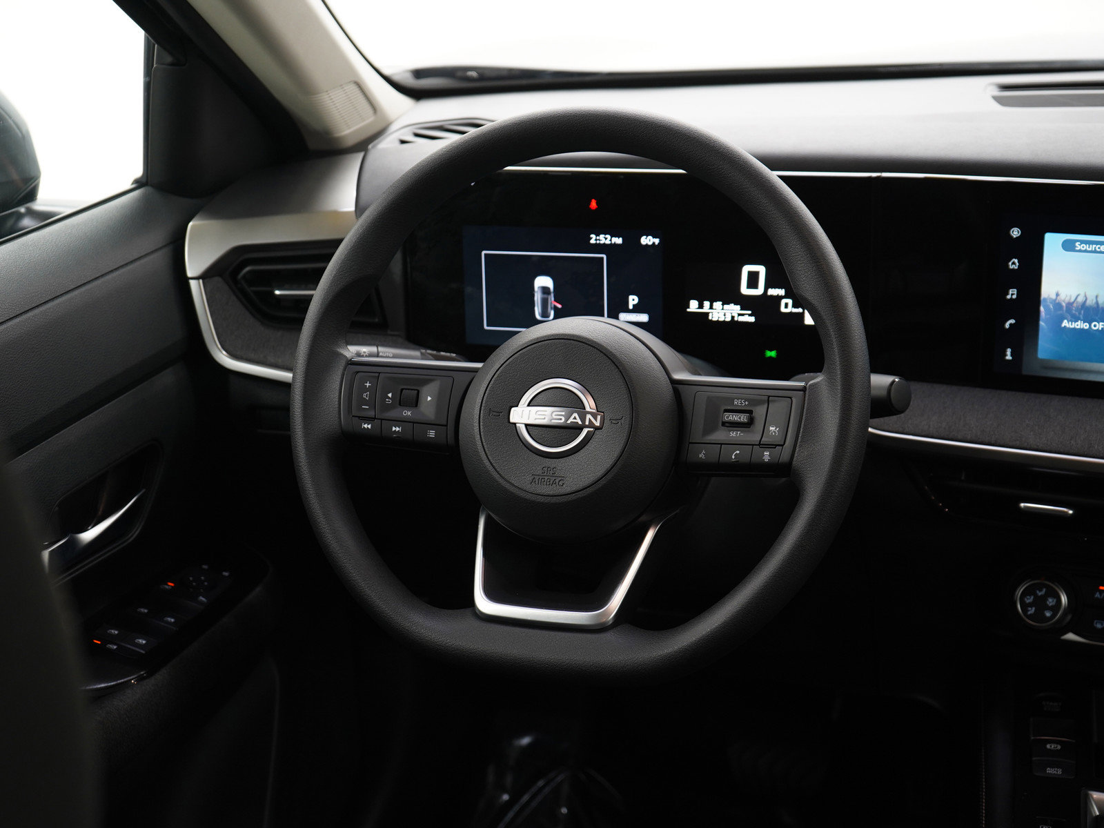 2025 Nissan Kicks SV photo 8