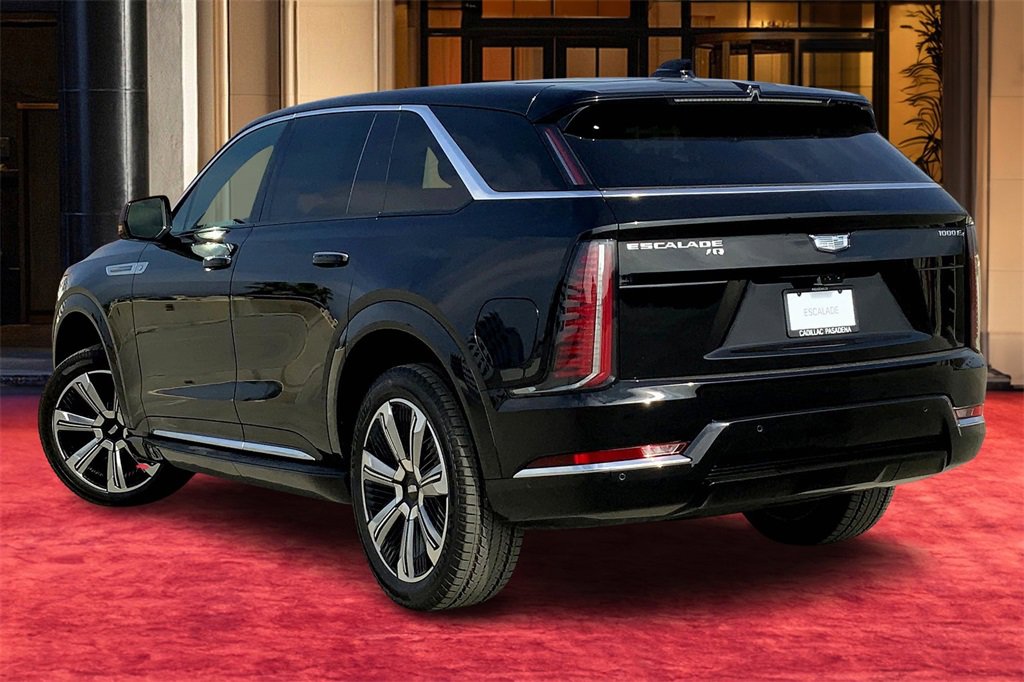 2025 Cadillac Escalade IQ Luxury photo 4