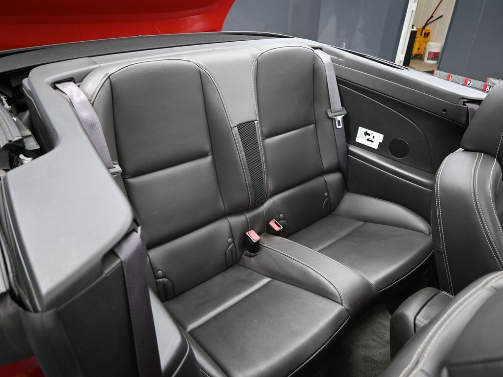 2015 Chevrolet Camaro 2SS photo 32
