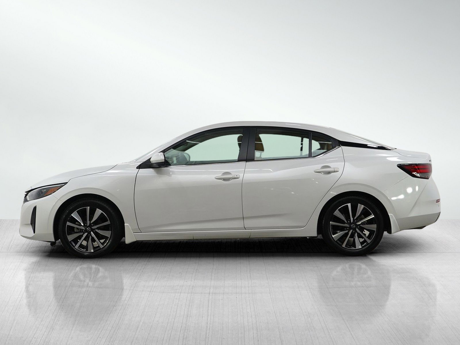 Used 2025 Nissan Sentra SV with VIN 3N1AB8CV4SY207121 for sale in Wayzata, Minnesota