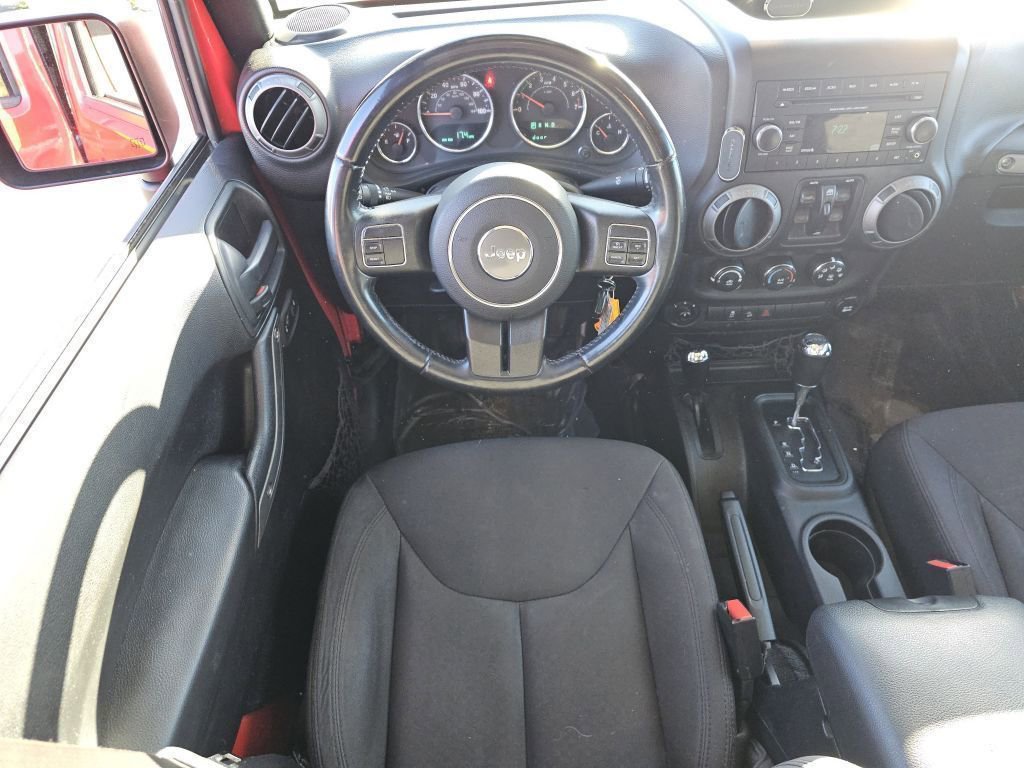 2017 Jeep Wrangler Unlimited Sport photo 4