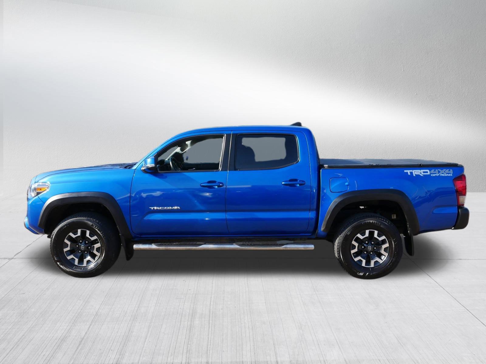 2017 Toyota Tacoma TRD 4x4 photo 4