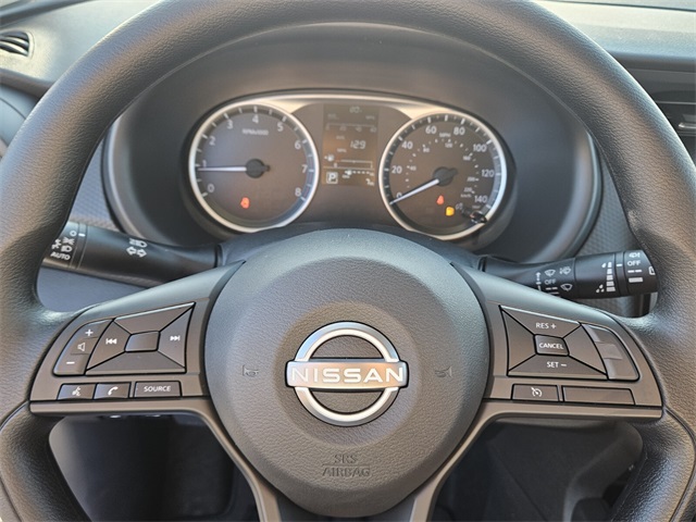 2025 Nissan Kicks Play S photo 17