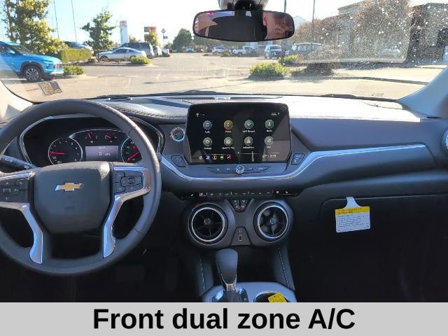 2025 Chevrolet Blazer 2LT photo 3