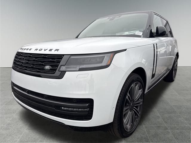 2025 Land Rover Range Rover SE's photo