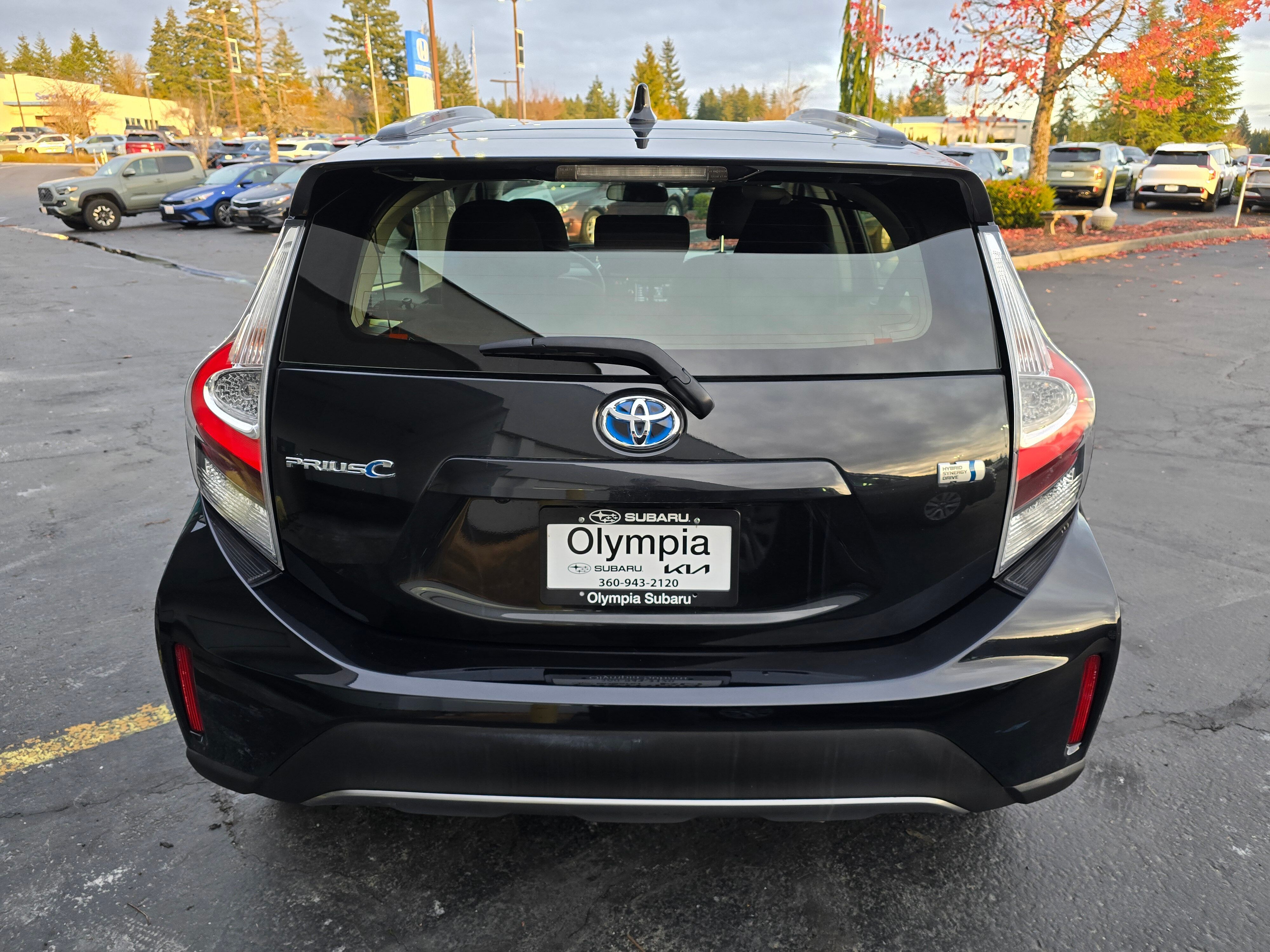 2018 Toyota Prius C One Two Three Four photo 3