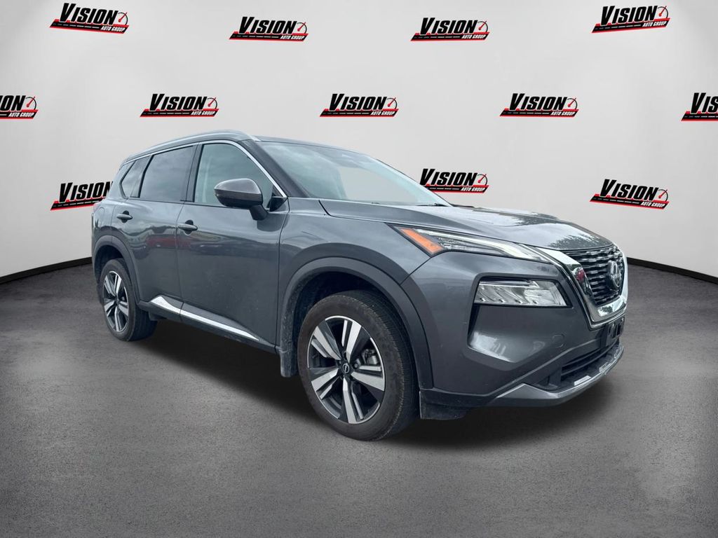 2023 Nissan Rogue SL photo 3
