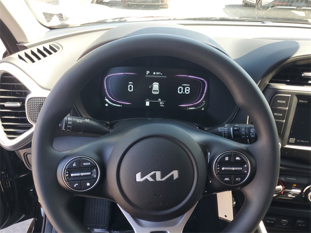 2025 Kia Soul LX photo 14
