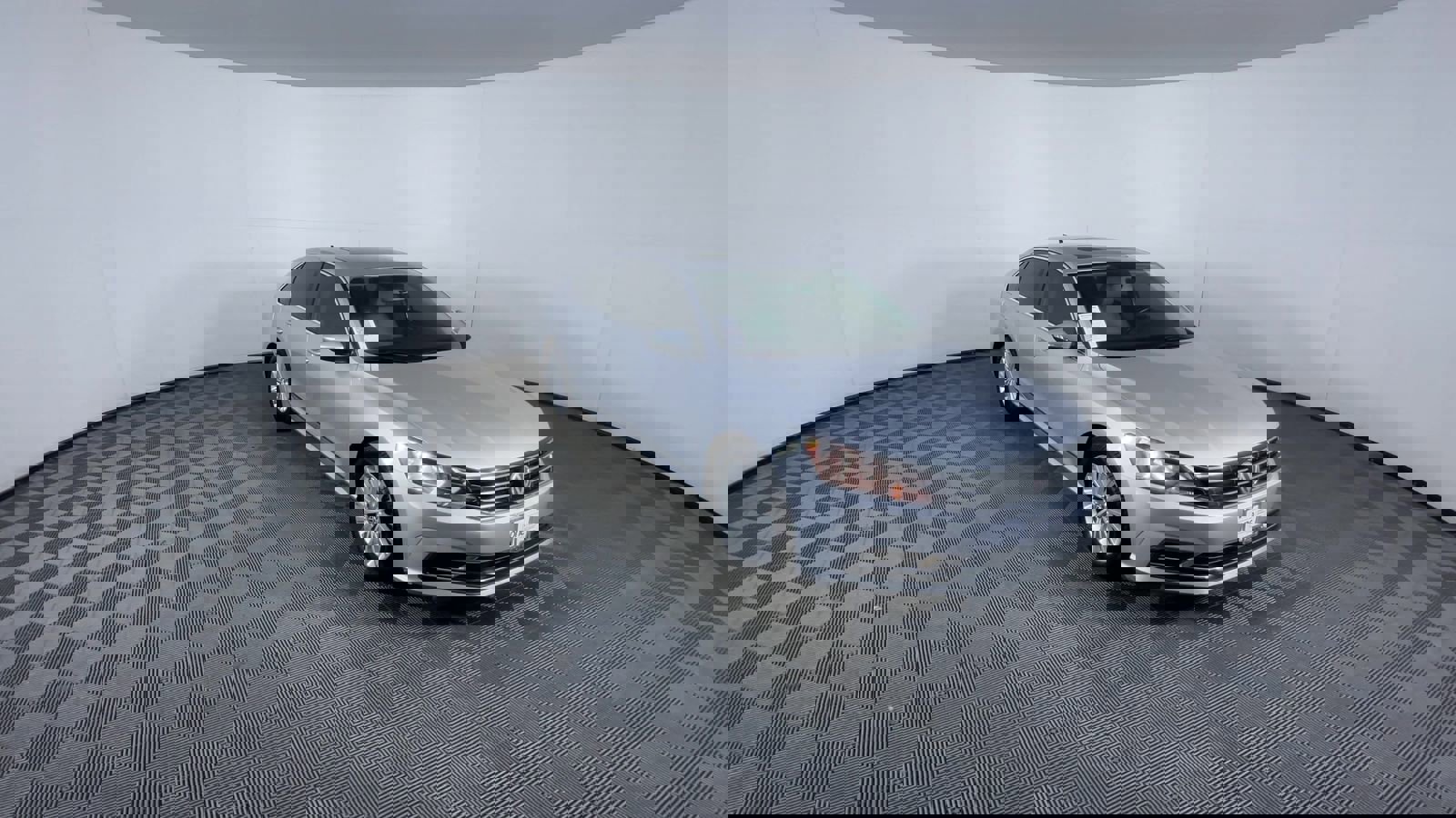 Used 2016 Volkswagen Passat SE with VIN 1VWBS7A30GC043036 for sale in Aurora, CO