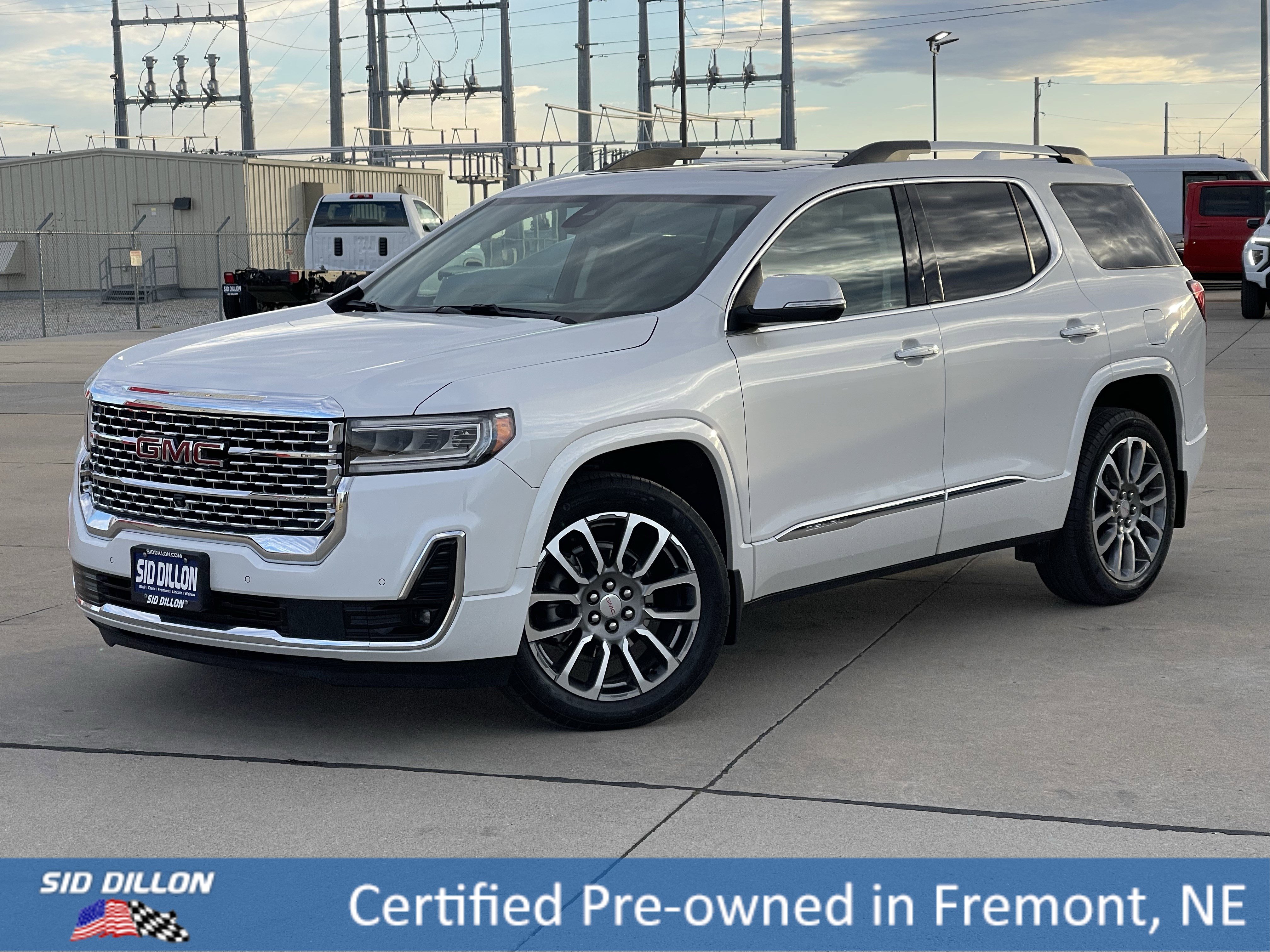 2023 GMC Acadia Denali's photo