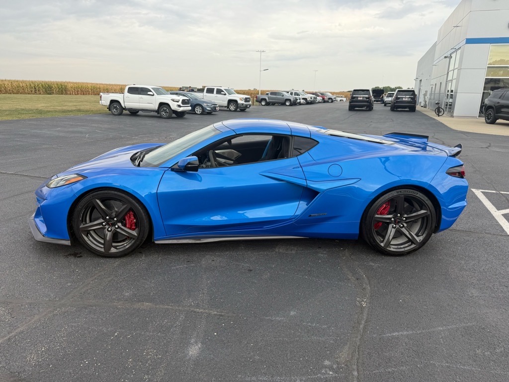 2024 Chevrolet Corvette E-Ray 2LZ photo 39