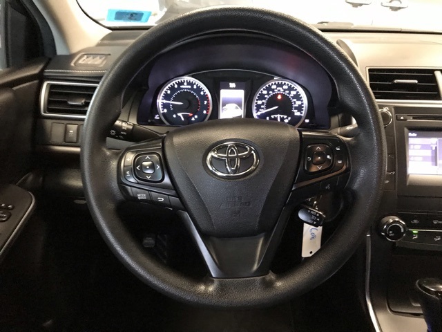 2017 Toyota Camry LE photo 18