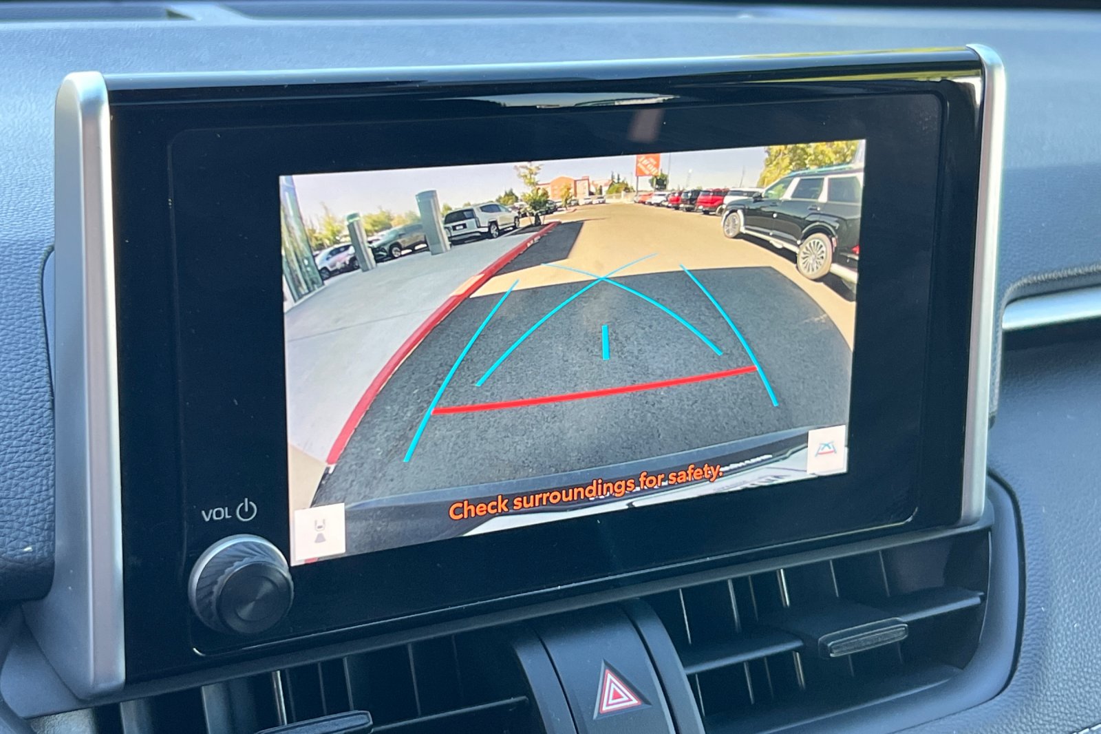 2023 Toyota RAV4 XLE photo 14